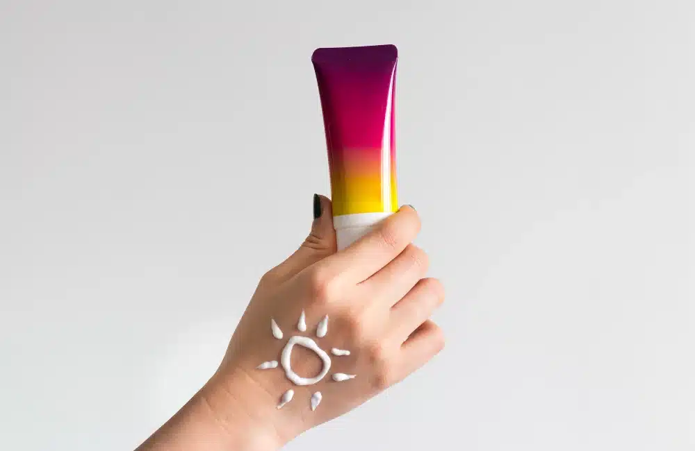 ทาครีมกันแดด